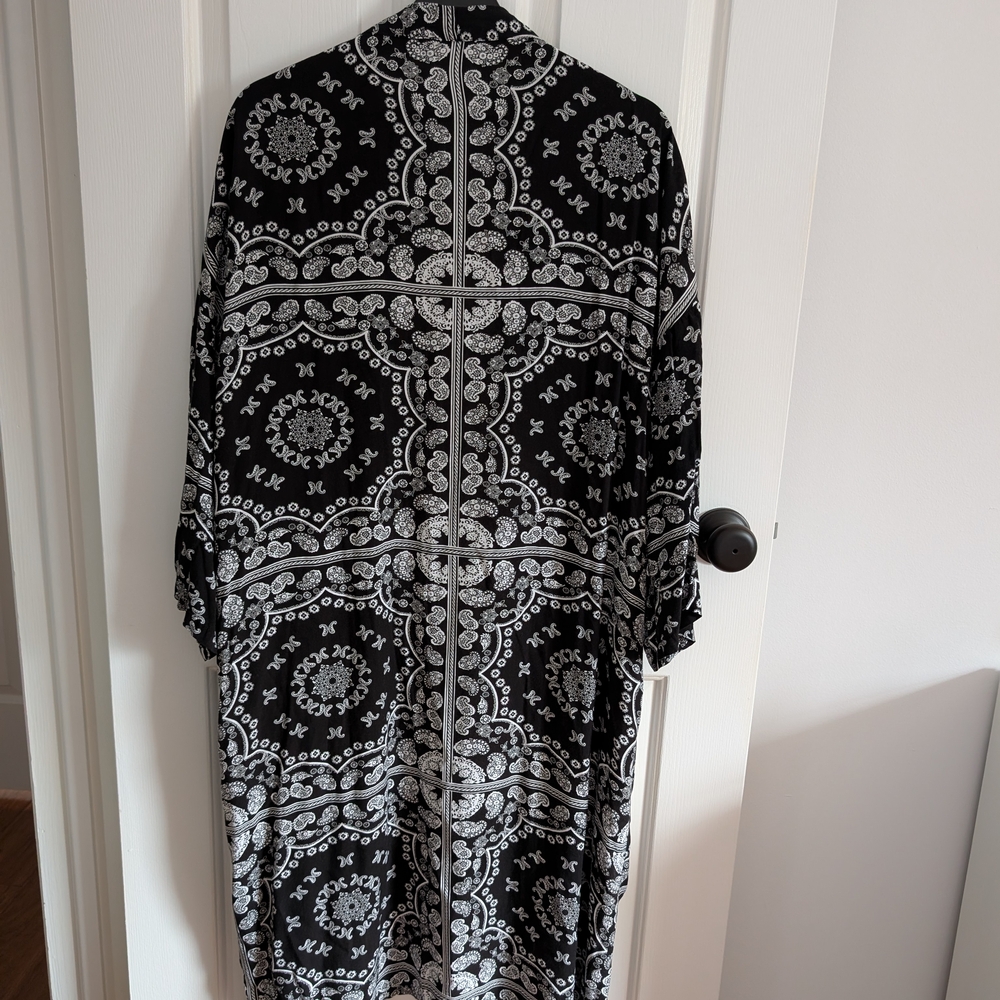 Coofandy Men's Black Paisley Lightweight Kimono Large - Picture 2 of 7